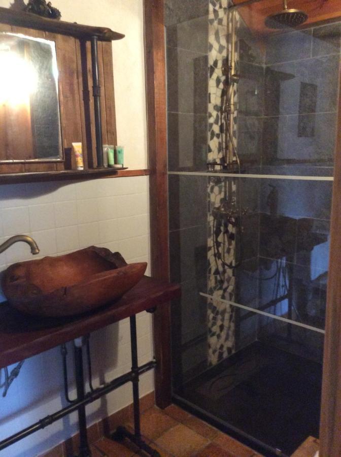 Chambre Steampunk Jules Vernes Bosbonparent Exteriör bild