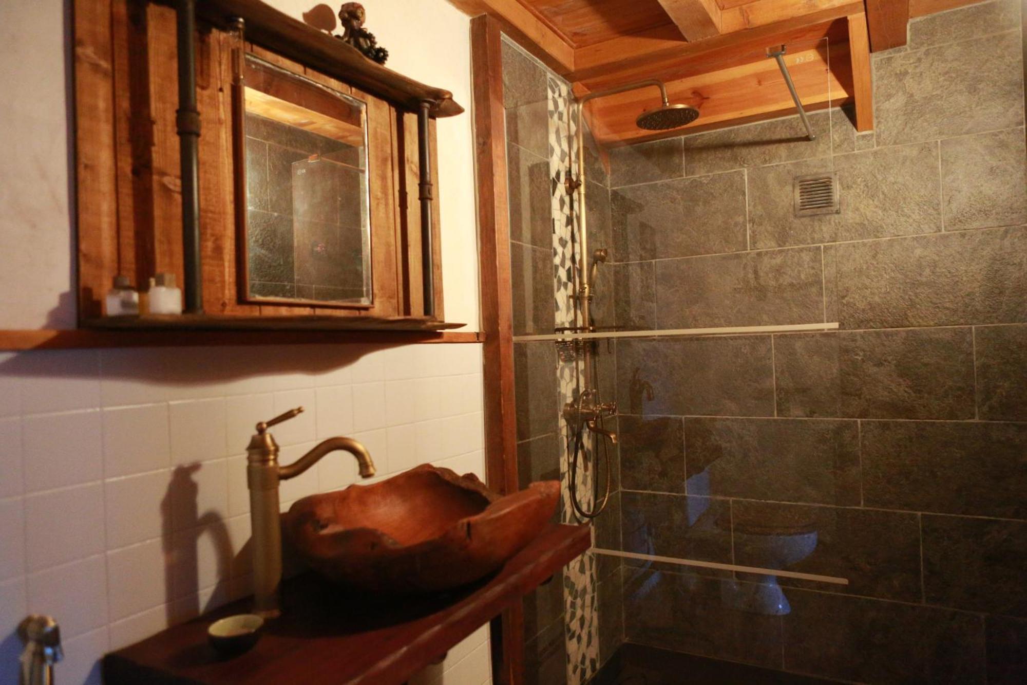 Chambre Steampunk Jules Vernes Bosbonparent Exteriör bild