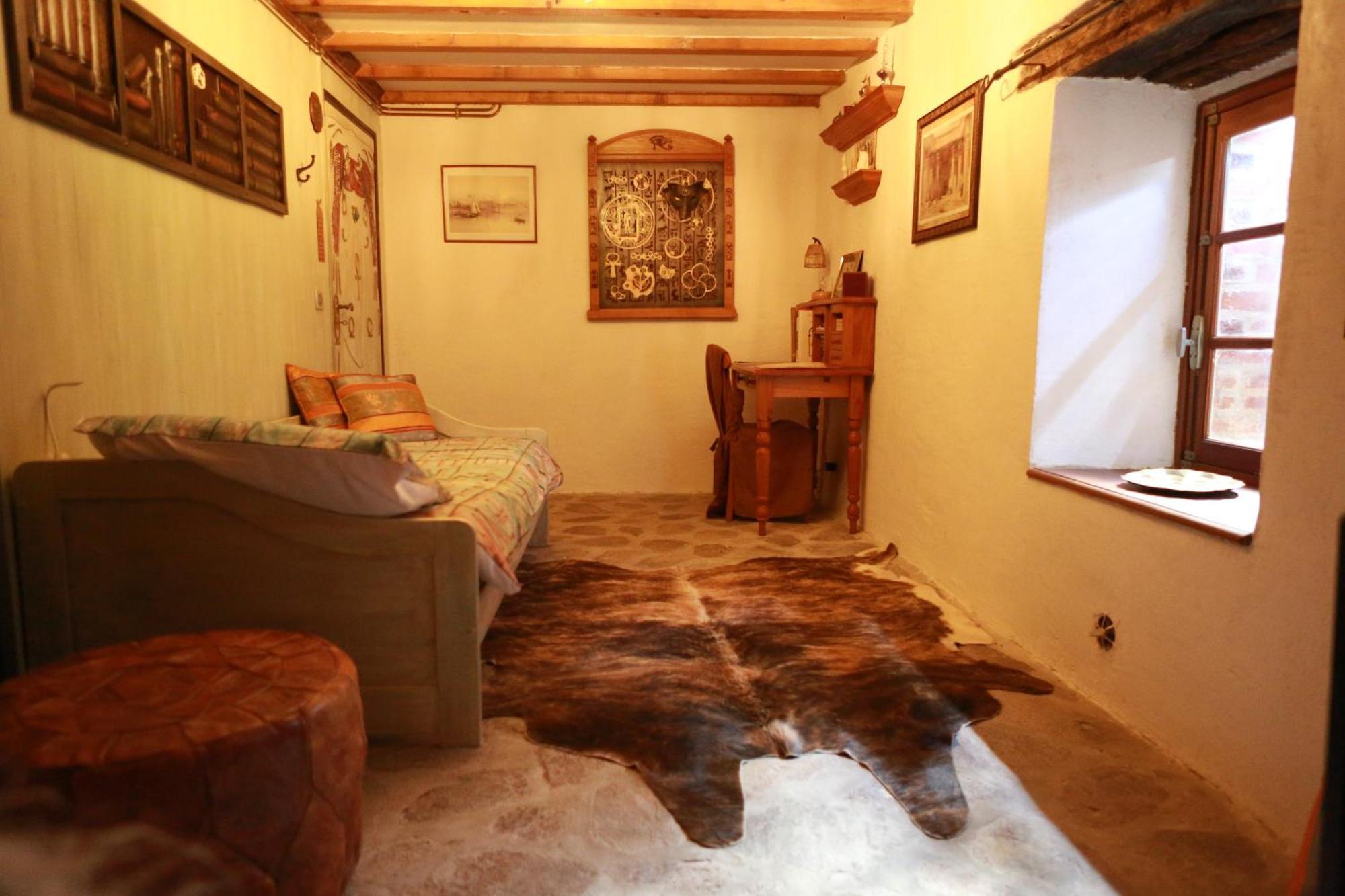 Chambre Steampunk Jules Vernes Bosbonparent Exteriör bild